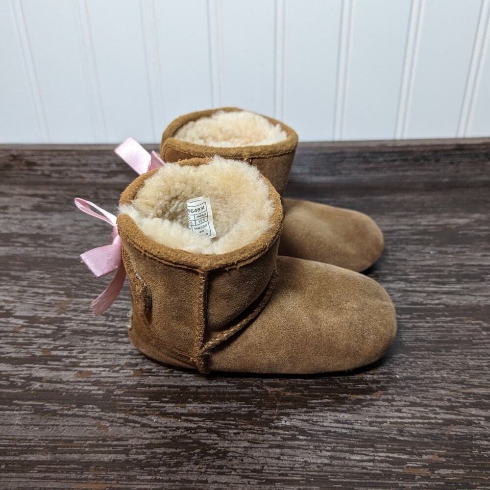 Ugg Baby Leather Moccasin Booties with Pink Bow Accent Size 4/5
